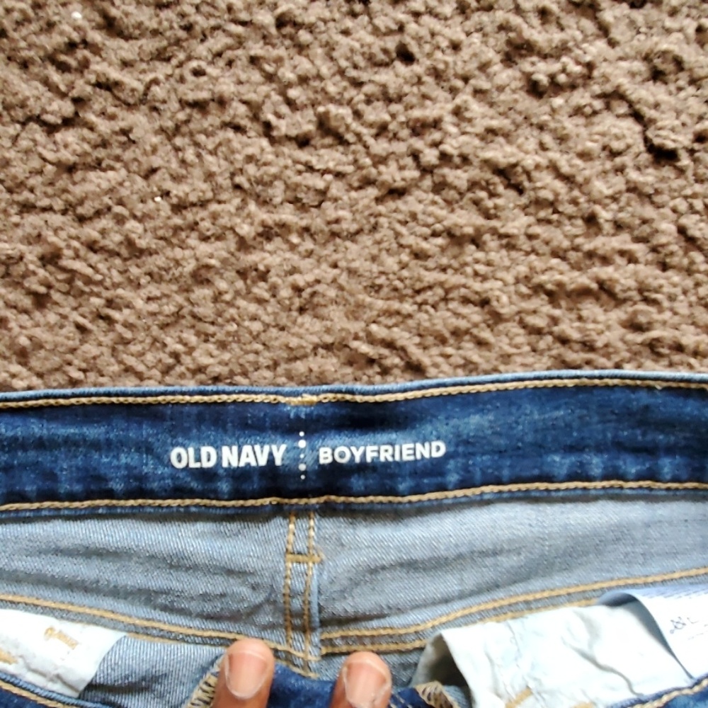 Old navy boyfriend shorts